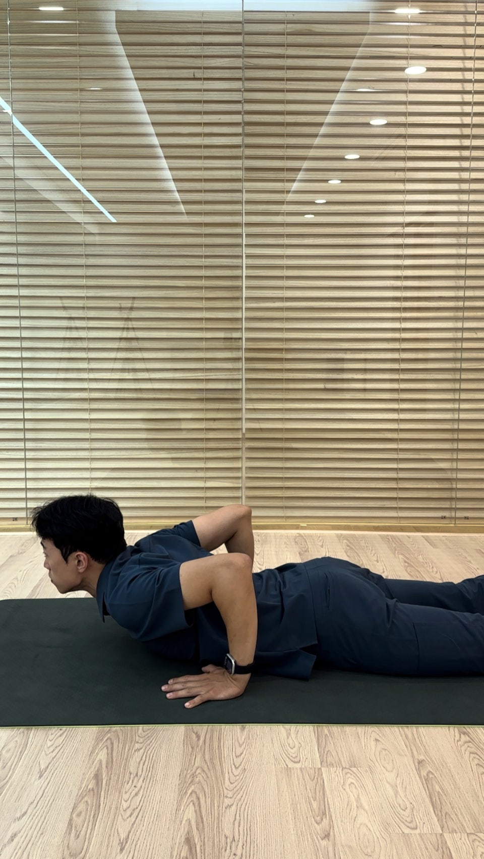 허리 통증 완화 척추 스트레칭과 일상 관리법
